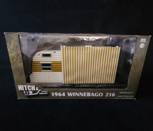 Greenlight Hitch & Tow Trailers 1:24 Scale 1964 Winnebago 216 Limited Edition